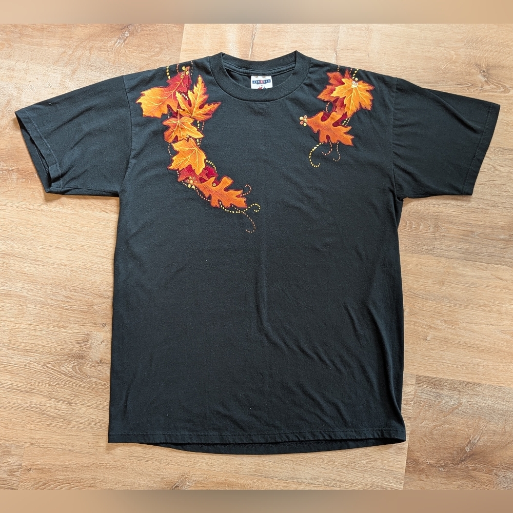 Vintage Black Autumn Leaf Woman's T-Shirt Large
